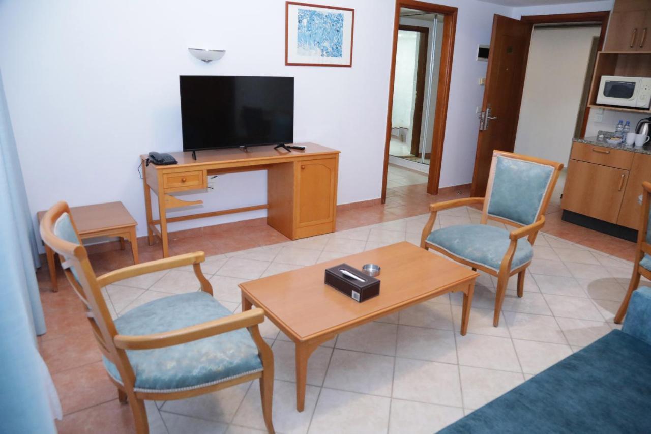 El Sheikh Suites Hotel Бейрут Екстериор снимка