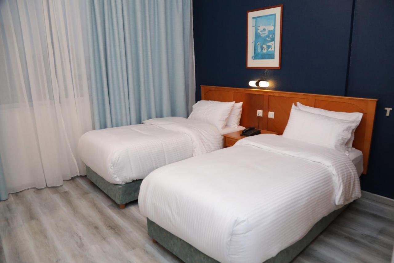 El Sheikh Suites Hotel Бейрут Екстериор снимка