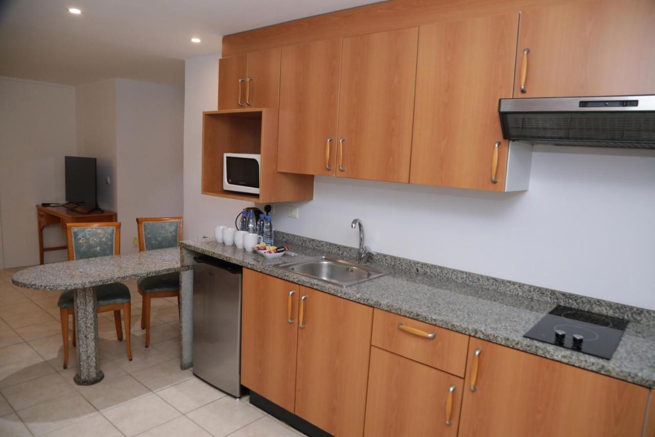 El Sheikh Suites Hotel Бейрут Екстериор снимка