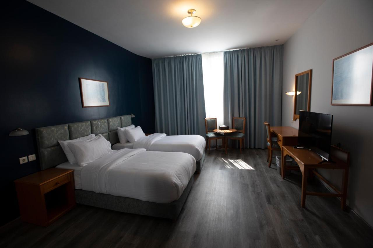 El Sheikh Suites Hotel Бейрут Екстериор снимка