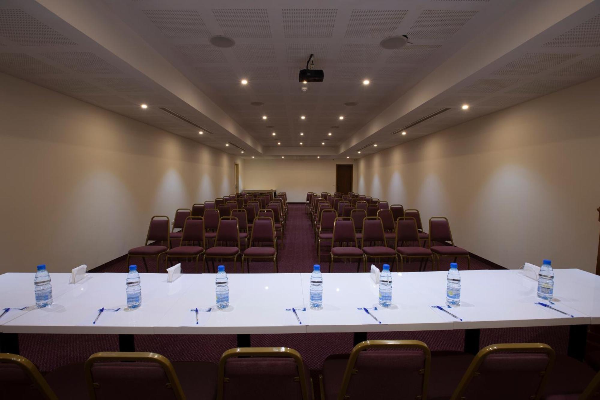 El Sheikh Suites Hotel Бейрут Екстериор снимка